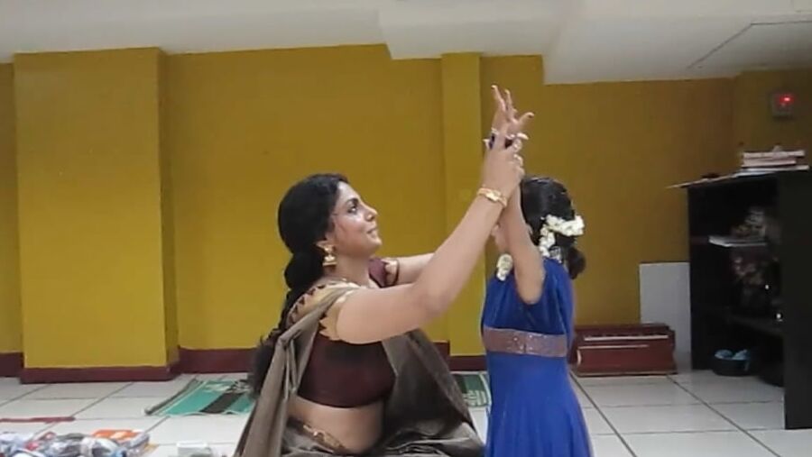 asha sarath hot noval