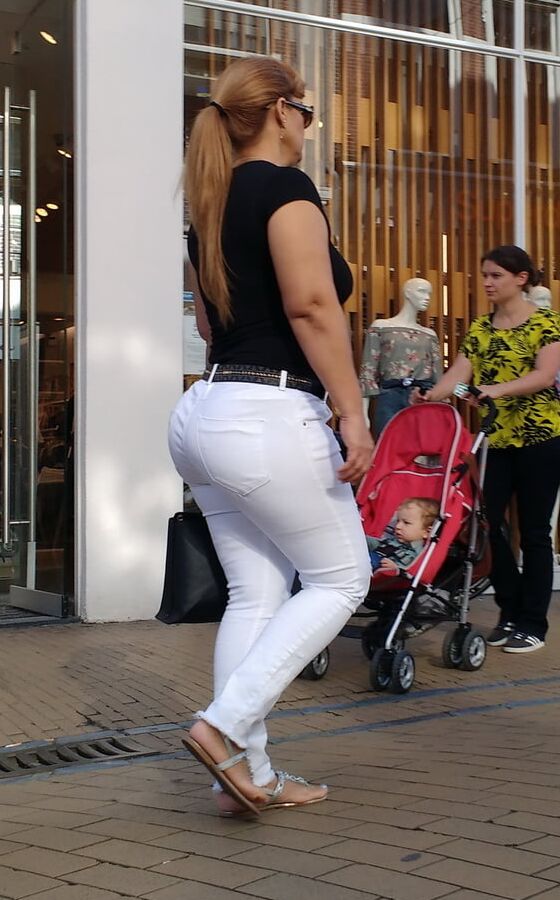 Asses everywhere()