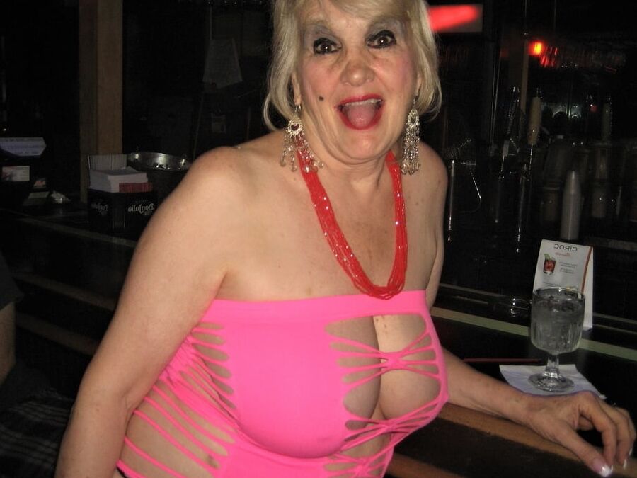 BUSTY BLONDE GRANNY