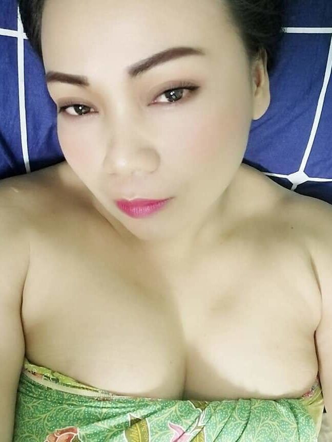Gadis buah dada besar janda