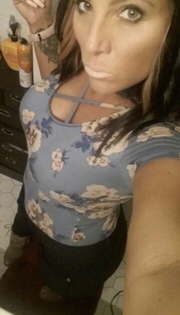 Tan Louisville, KY Girl