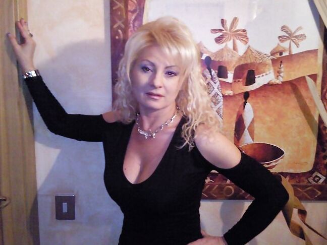 Cinzia la MILF TROIONA