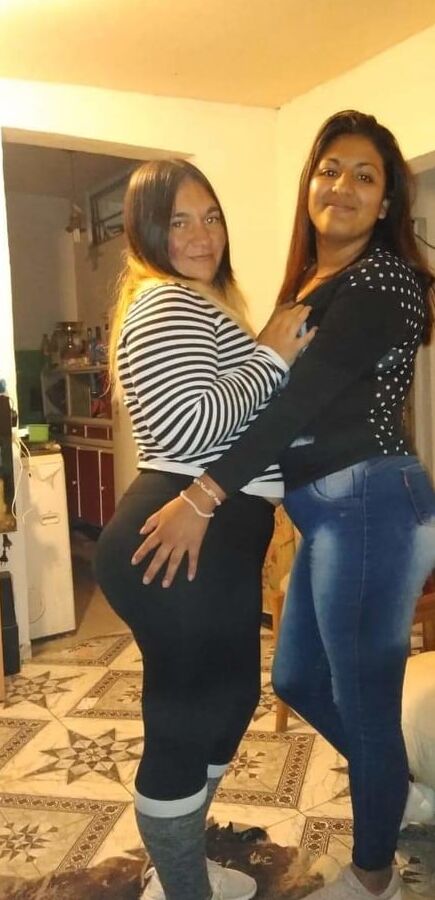 Corno mi esposa y su culote cuckold Wife flashing
