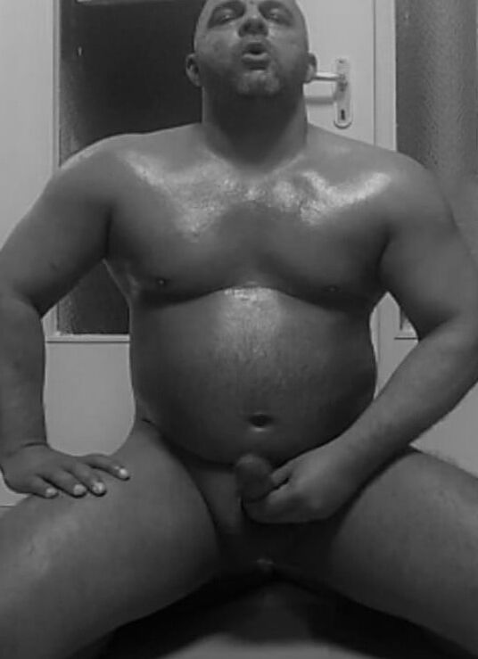 German muscle faggot Dennis Moller