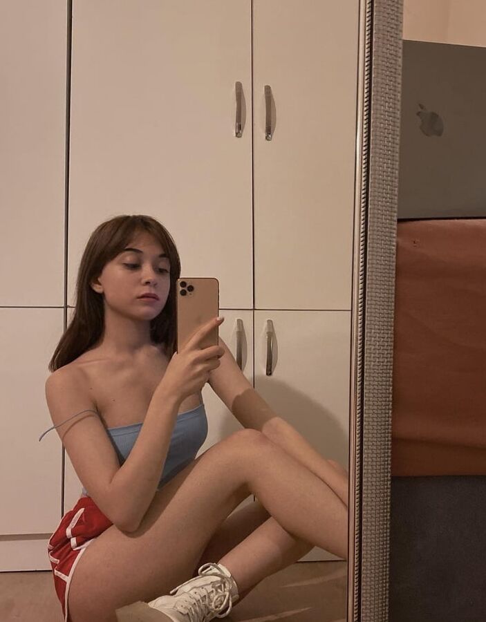 Turkish Instagram Girls Ezgi