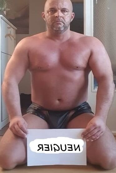 German muscle faggot Dennis Moller