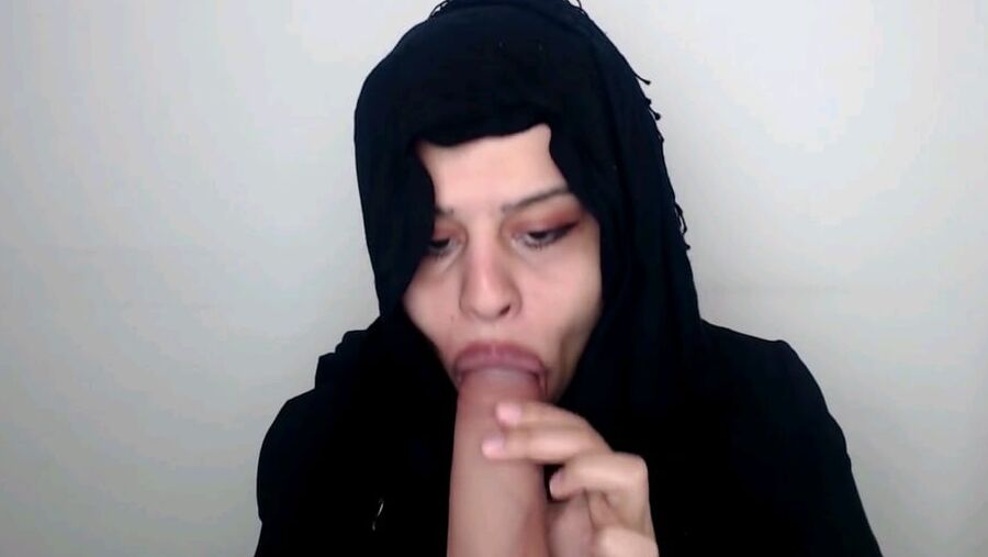 During RAMADAM i suck my dildo for Allah