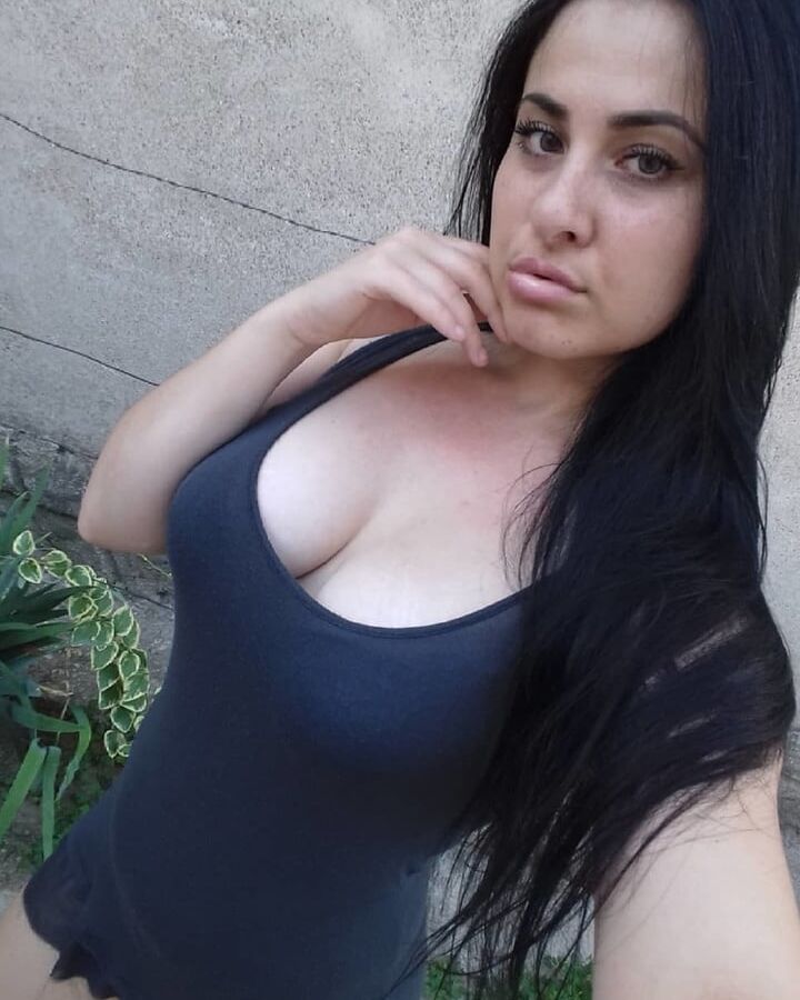Serbian big tits slut Jovana Pantic