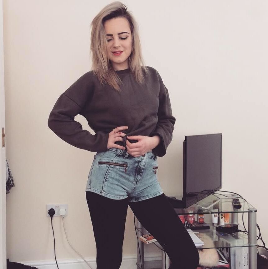 Stupid Chav Sluts- Amber M