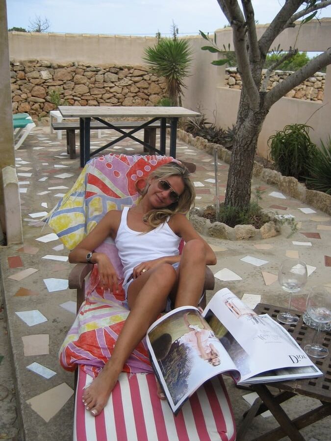 wife little tits holliday