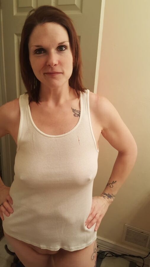 Sarah Knight wet t