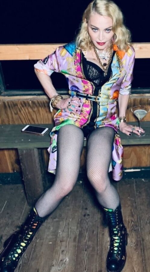 Madonna - Oldie Celeb in Tights