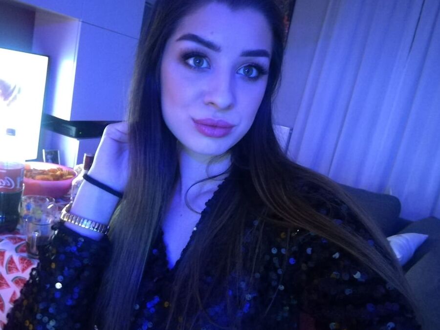 mix of sexy women
