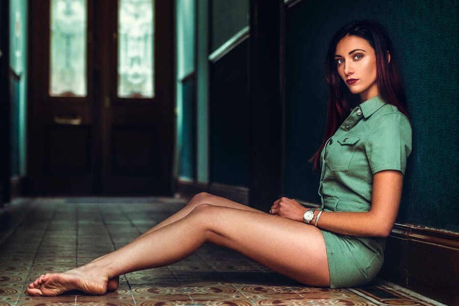 miss france pieds nues