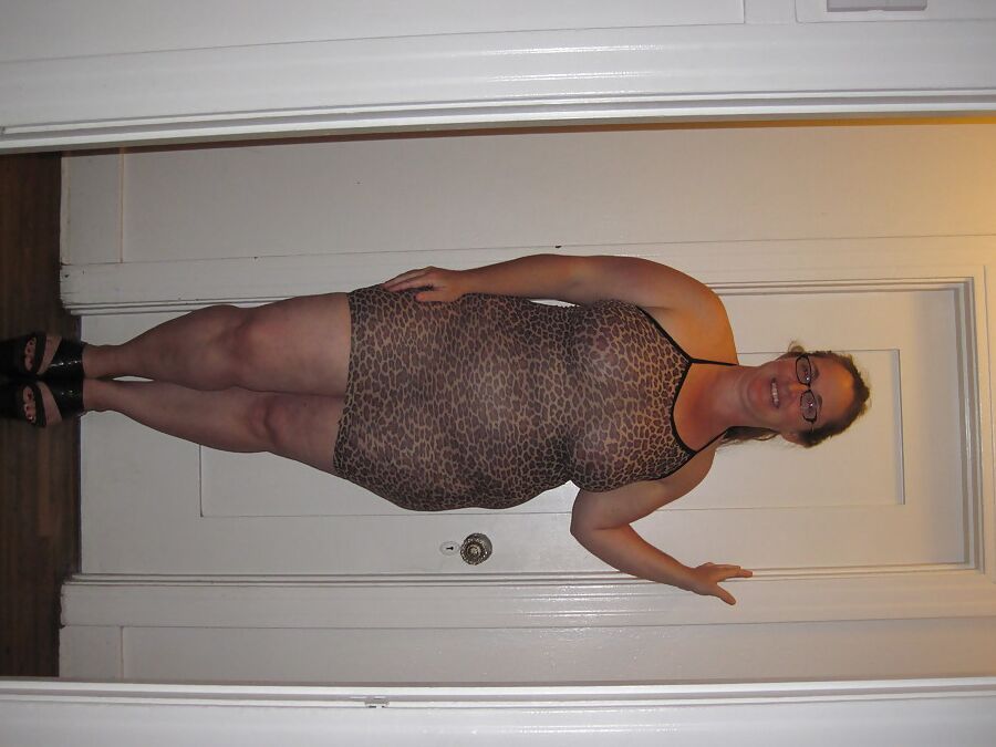 Goregous Woman in Leopard Print