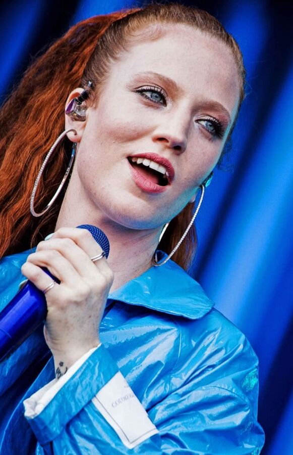 Jess Glynne