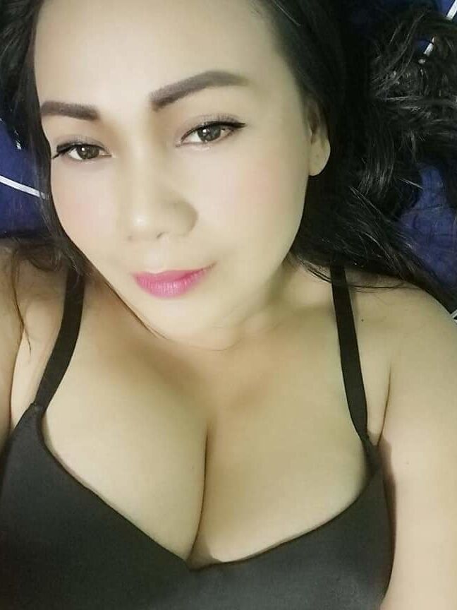 Gadis buah dada besar janda