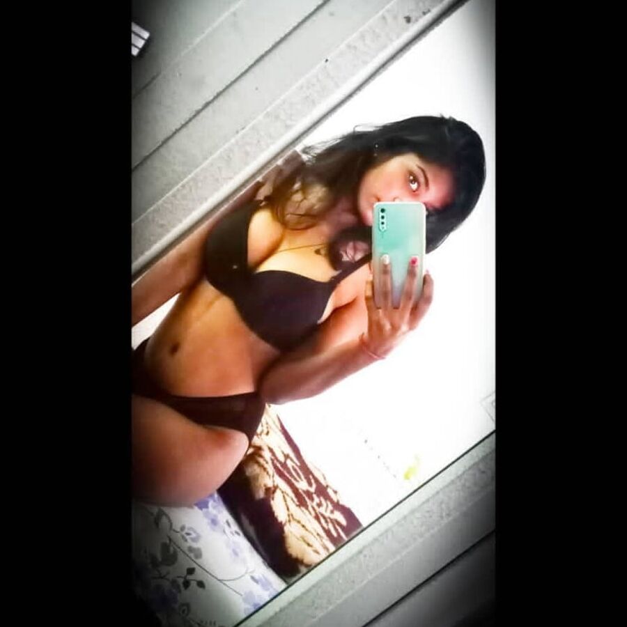 few hot indian girls nudes posting soon ...