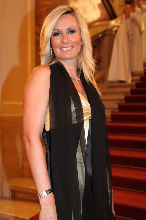 Mature Ladies Dressed But Sexy