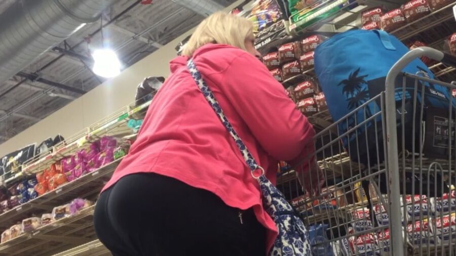 MEGA BOOTY WHITE GILF