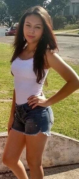 ISABELA MORENA CINTURINHA FINA TESUDA DEMAIS JEANS