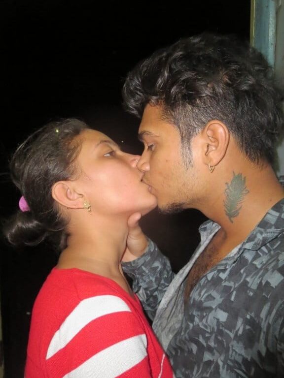 Desi kissing