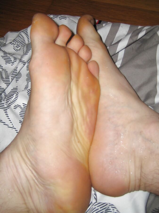 je suce mes pieds