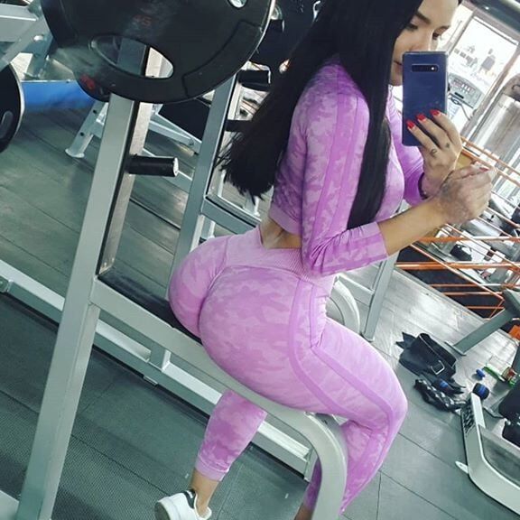 On Instagram- jazminarambulaa