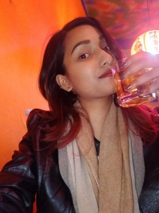 few hot indian girls nudes posting soon ...