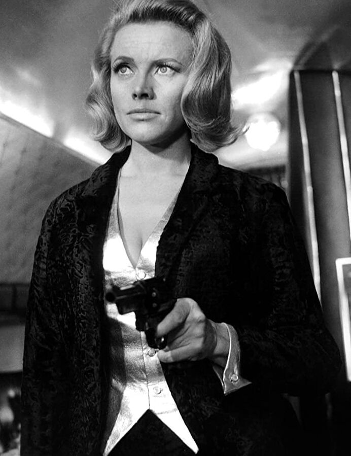 Celebrity - Honor Blackman - Goldfinger The avengers