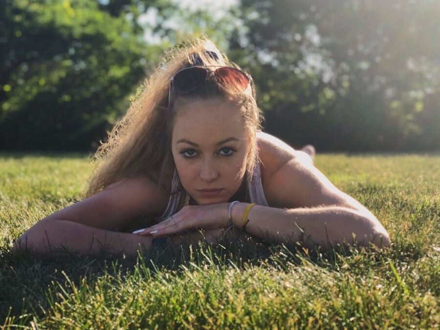 Stunning Blonde Ellie