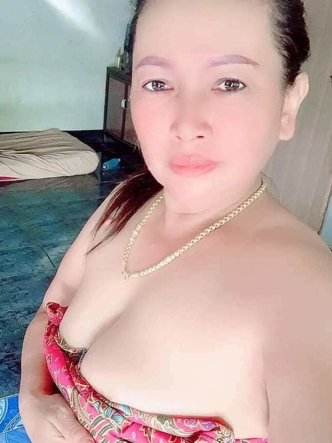 Thai girl big pussy