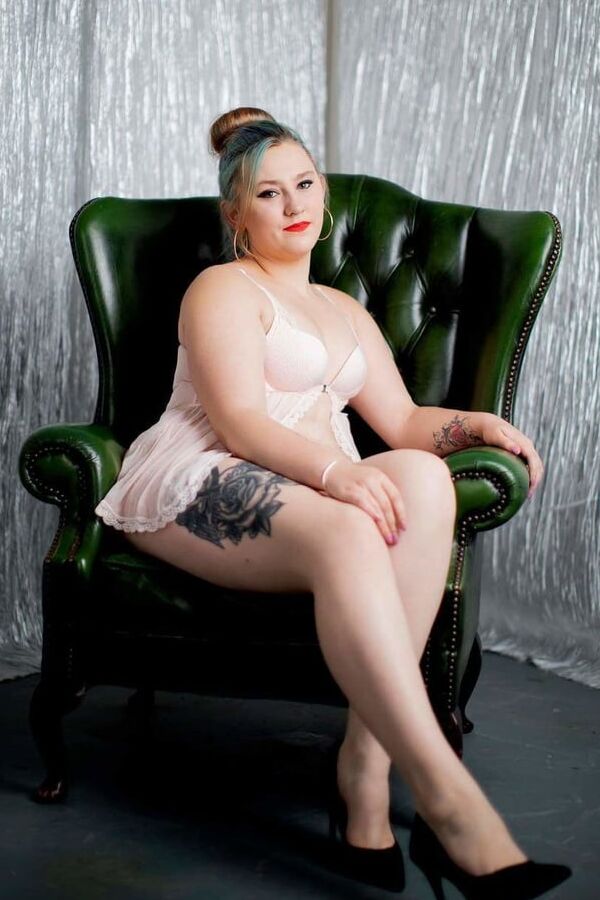 Sexy as fuck Chunky Slut