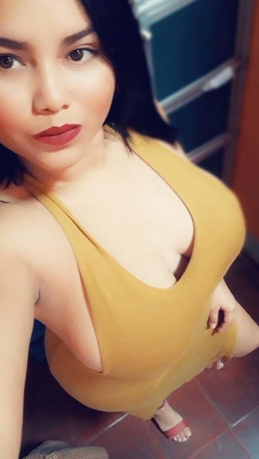 Big titty beauty