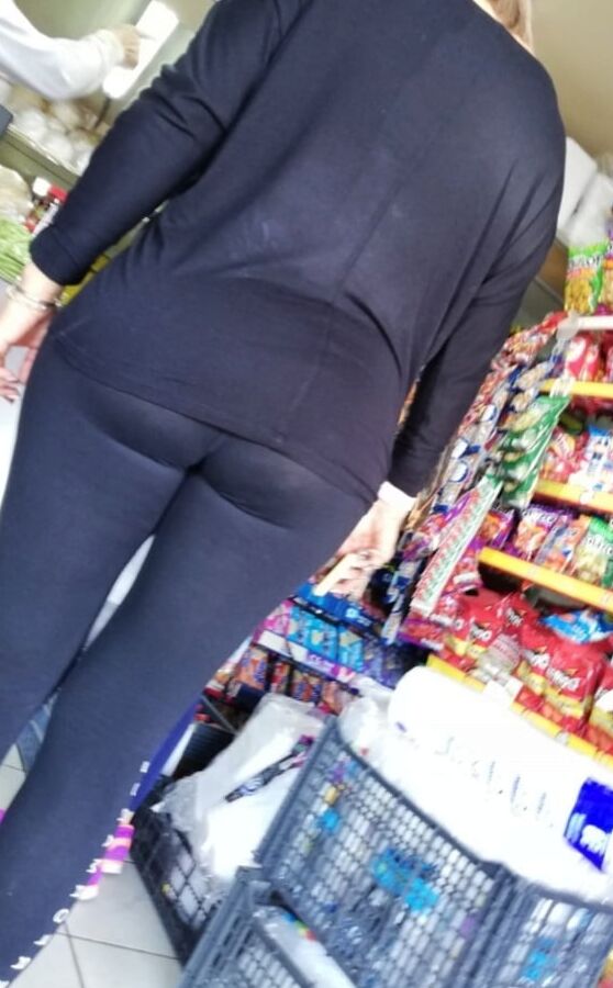 Madura riquisisima transparentando leggins