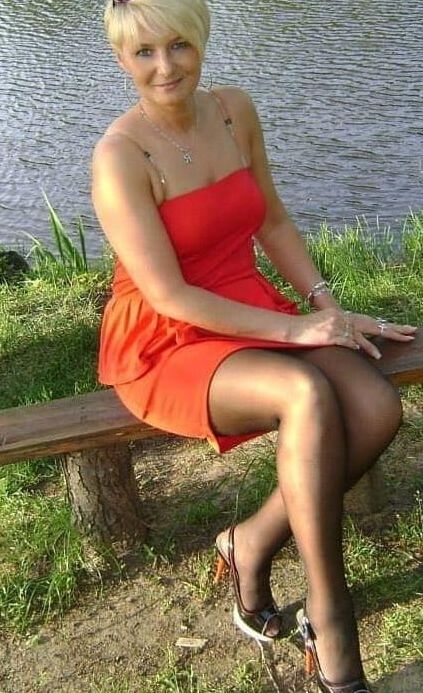Mature in Pantyhoe, Nylons, Stockings, Naylon Corap