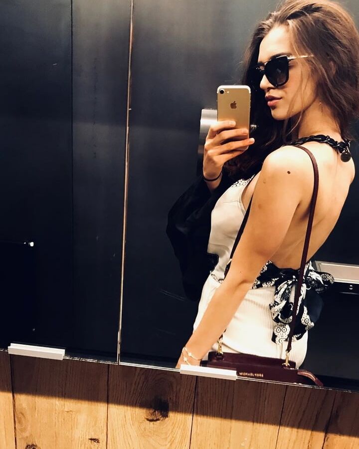 Backless Selfies