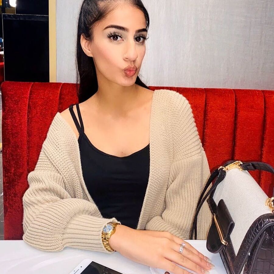 Hot Desi Dolls Sexy