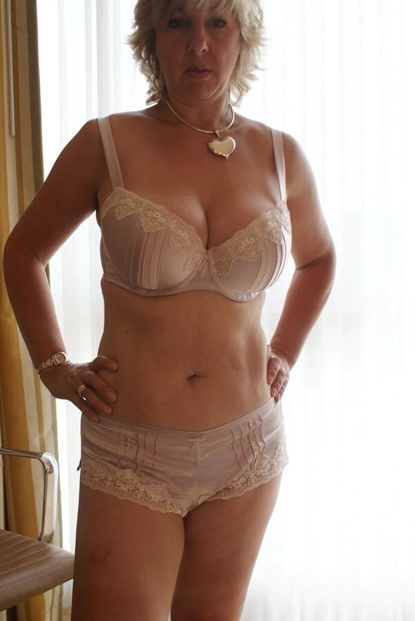 Exposen Whore Jane from UK
