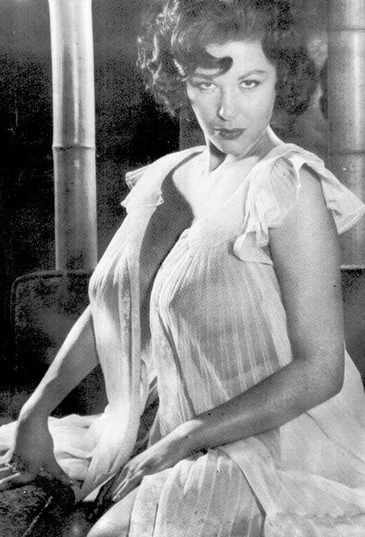 Elaine Reynolds