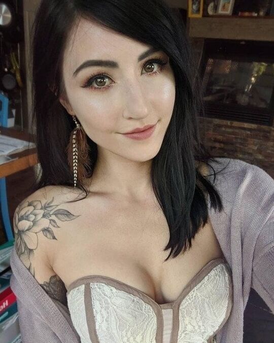 Hot Cute Girl
