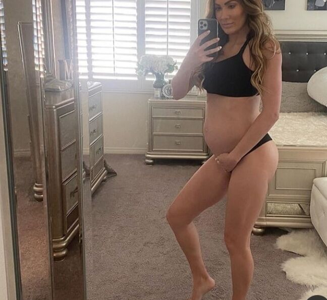 Sexy pregnant women
