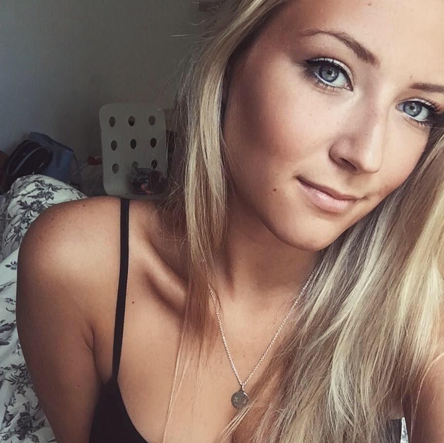 Hot College Girl -