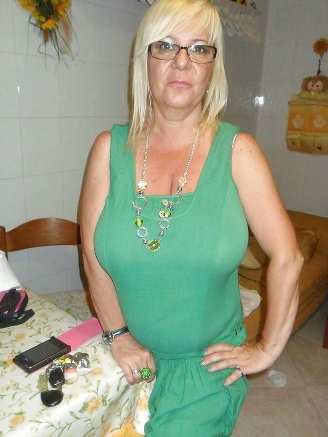 Chunky GILFs and MILFs