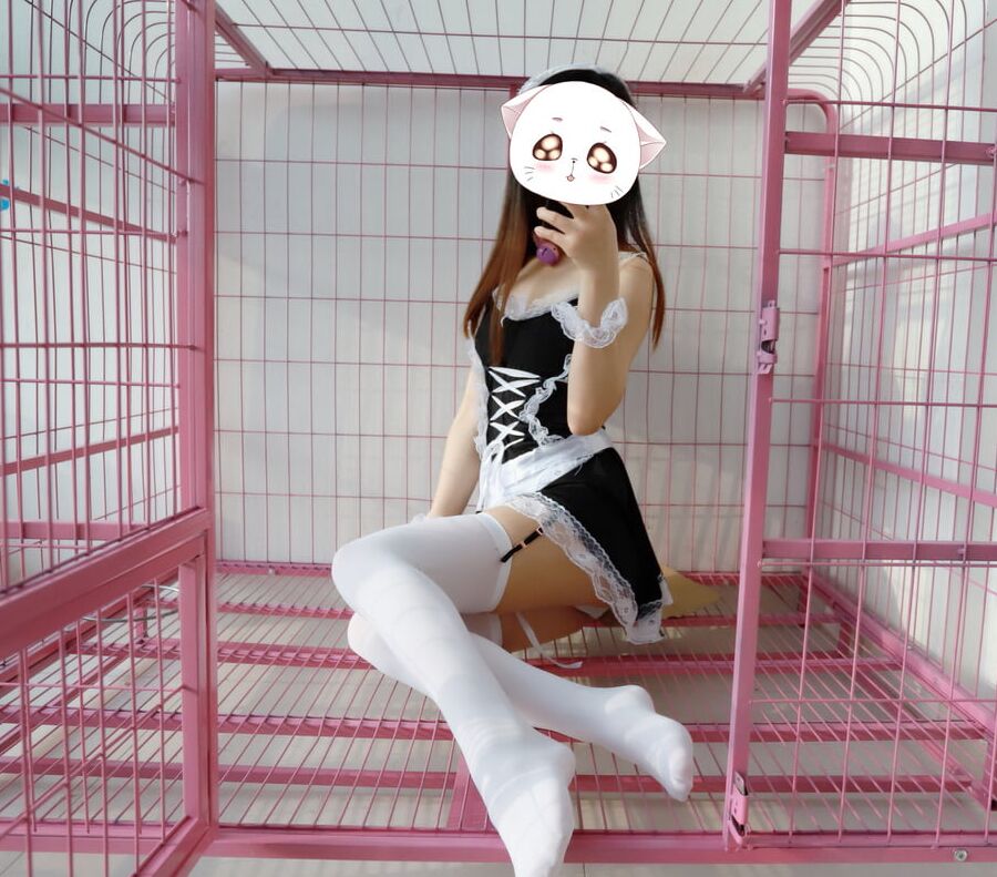 Sexy korean maid
