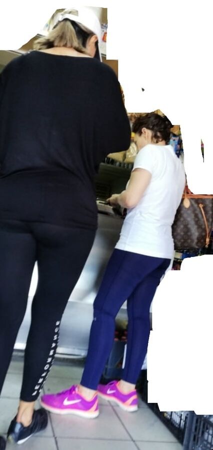 Madura riquisisima transparentando leggins