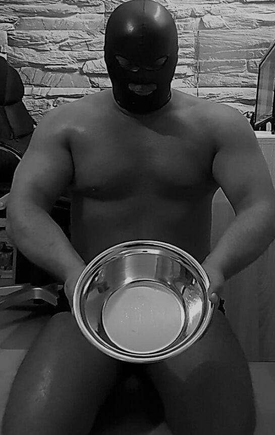 German muscle faggot Dennis Moller