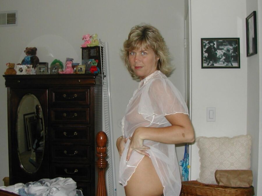 Sexy mature wife