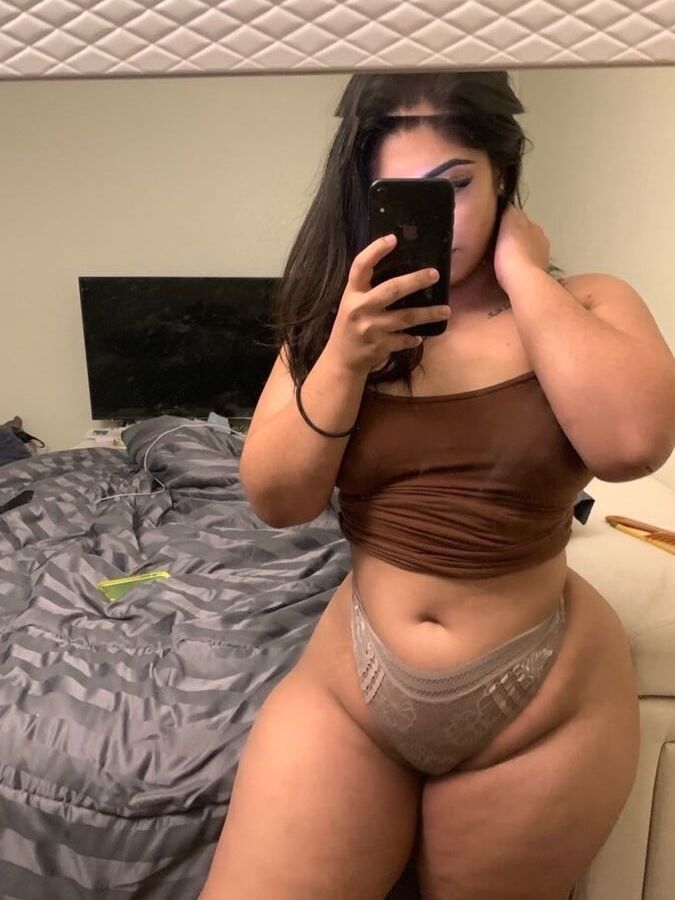 Culona con tanga de encaje