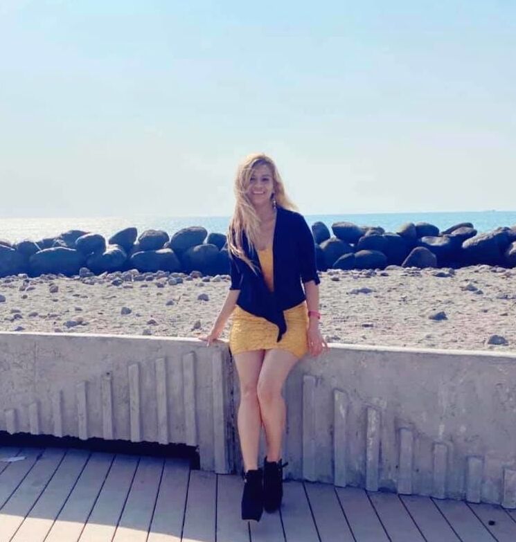 NENA HERMOSA
